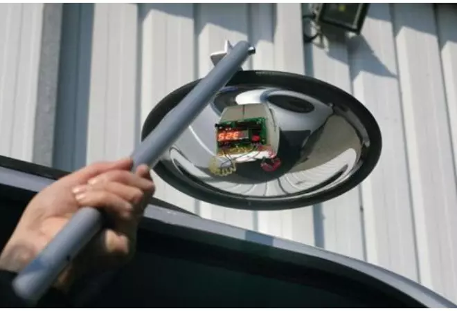 Miroir d'inspection fouille sous véhicule à roulettes - spécial vigipirate