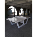 Exemple d'installation d'une table de ping-pong en béton RONDO blanche - Net Collectivités 
