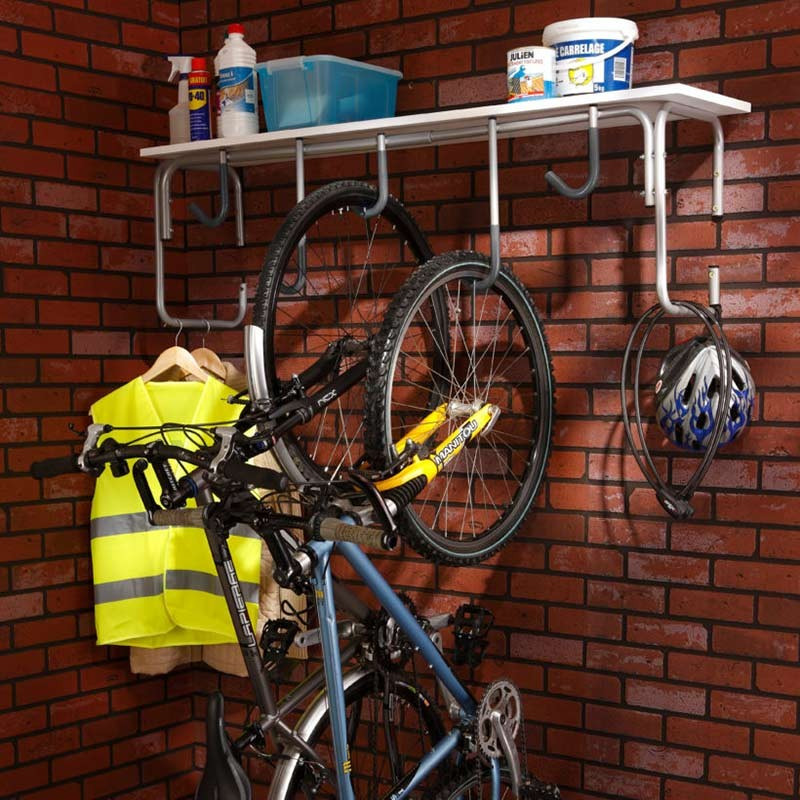Une étagère pour y accrocher ses vélos