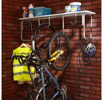 Une étagère pour y accrocher ses vélos