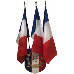 1 écusson et ses 3 drapeaux français