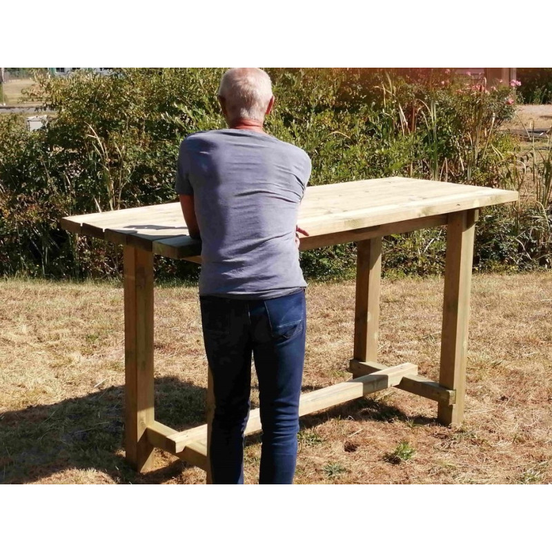 Table en bois mange-debout extérieure