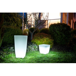 Jardinière lumineuse en polyéthylène