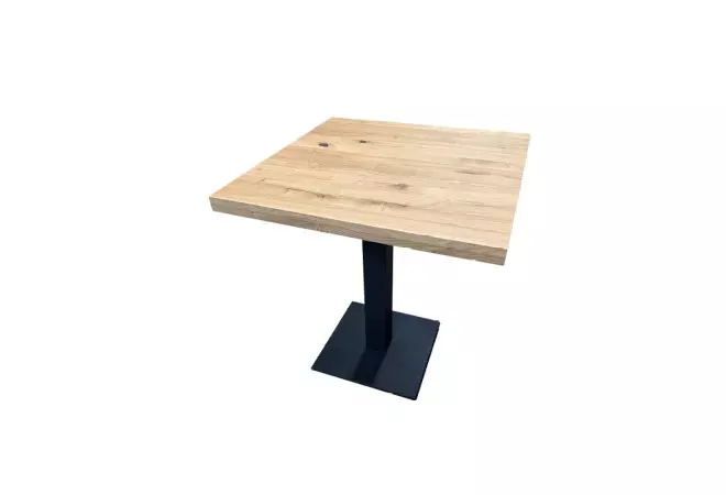 Table en bois massif pour bistrot