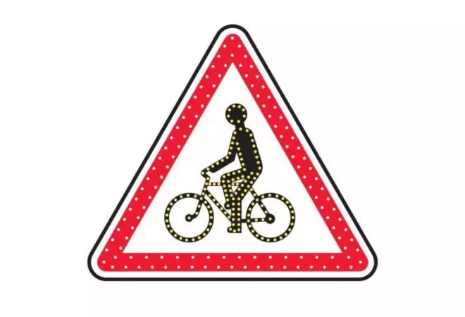 A21 - Panneau lumineux Attention cycliste
