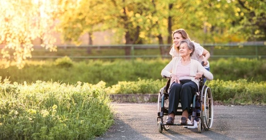espace vert aménagé pour pmr